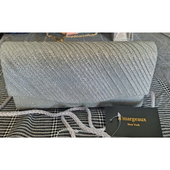 d'margeaux brand clutch purse- silver metallic w/rope strap- 8"w x 4"h- NWT - Picture 1 of 8